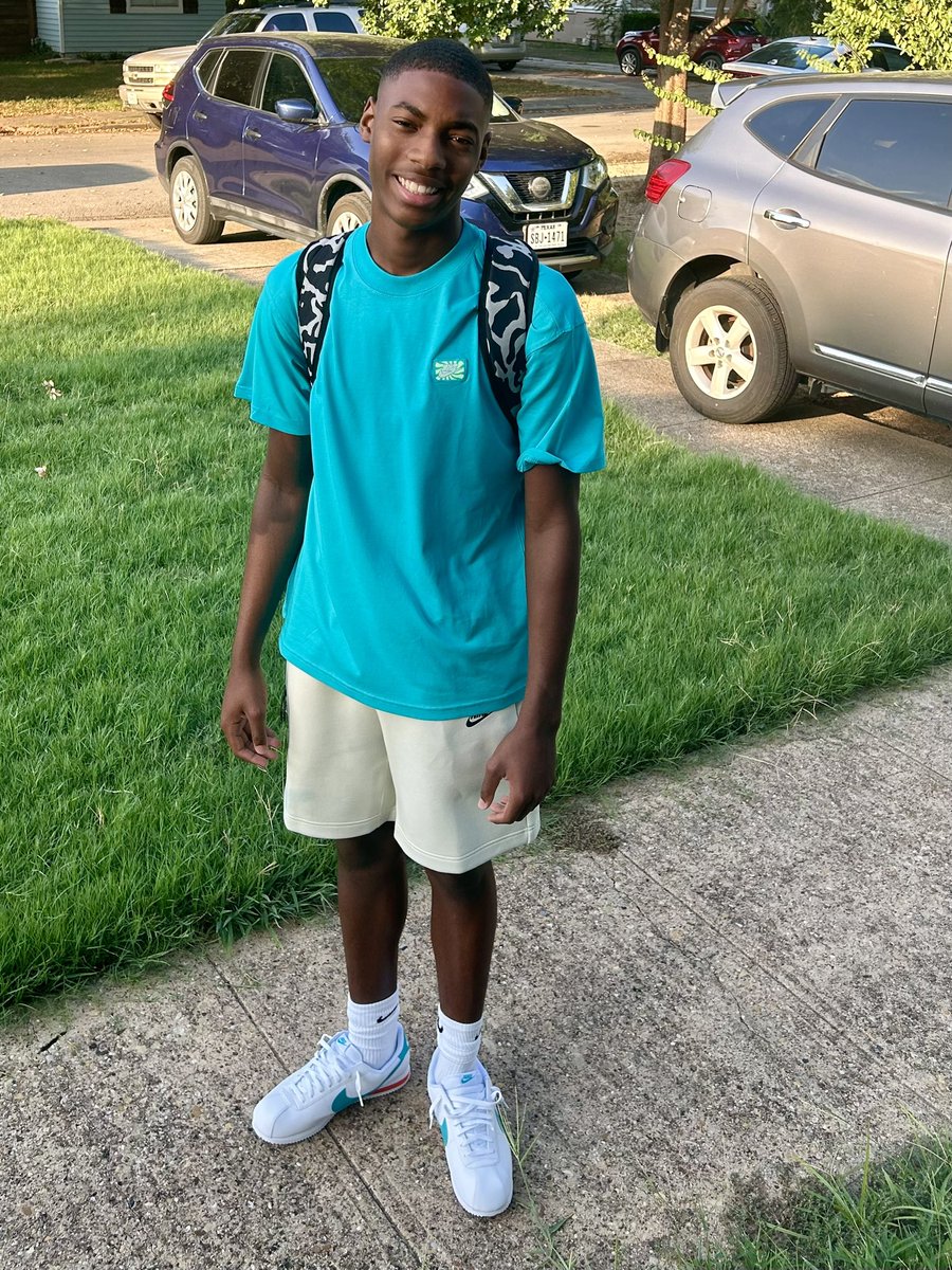 nancyljones1's tweet photo. @IrvingISD #IrvingFirstDay! https://t.co/qfAm2ZGRb9
