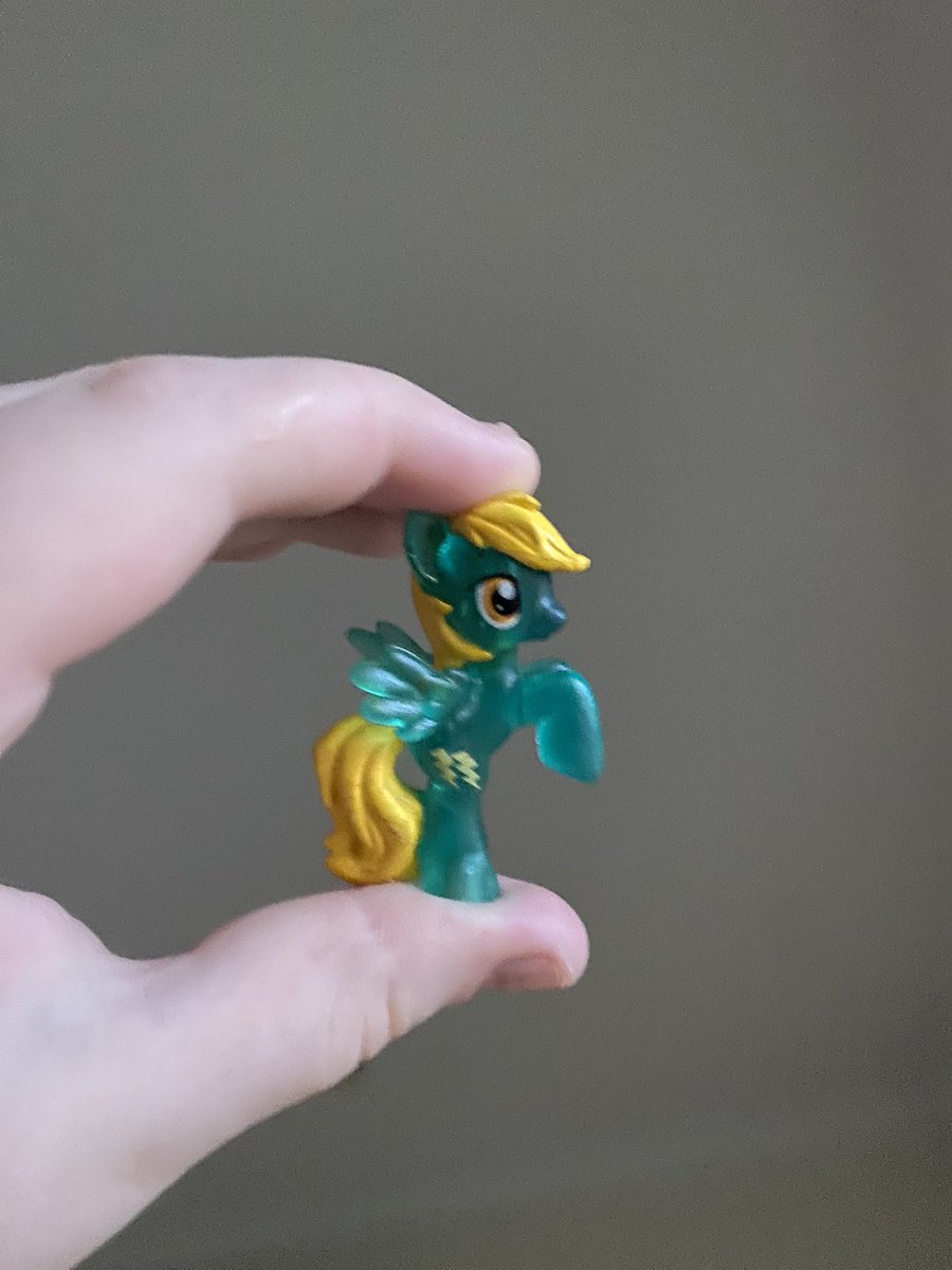 apples_dashie's tweet photo. Lightning Dust nation look what came today https://t.co/dsXzEP2oYB