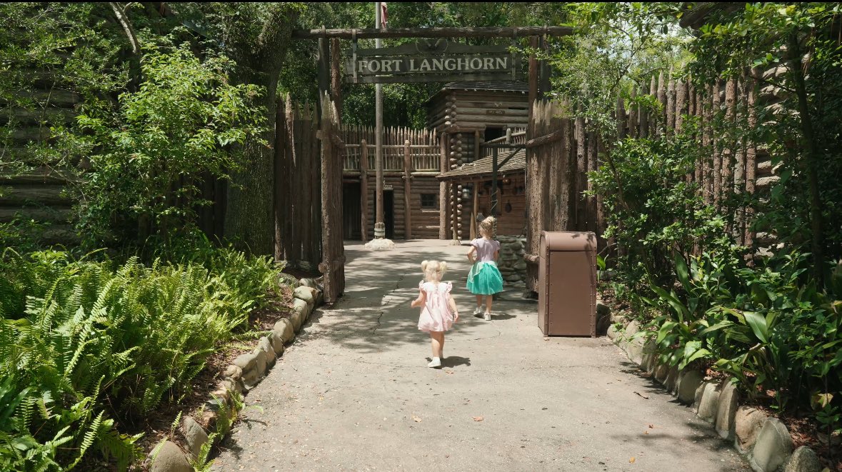 stephanvance's tweet photo. @GoAwayGreen Took our 5 year old and 1 year old  a few weeks ago. They loved being able to explore the fort and caves. We were the only folks on the raft over though. https://t.co/0L0inyRTXc