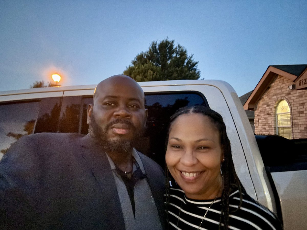 FLW1914's tweet photo. #IrvingFirstDay The Williams’ are ready are ready for the 24-25 school year.  @MacHSCounselors @MacArthurCards @ https://t.co/Ada6O51ANT