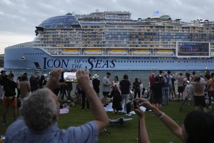 detikTravel's tweet photo. #Foto Sebagian kegiatan wisata paling hebat dari TIME 2024! 🌴

Penasaran ga sih ada wisata apa aja detikers? Yuk baca seterusnya di link berikut! 👇

>> https://t.co/TZ5cRFckTU

Foto : CNN

#detikTravel #placetogo #kegiatan #wisata #wisatawan #TIME2024 #rekomendasi https://t.co/uXojRL5q1c