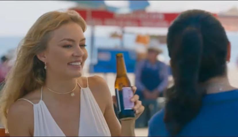 “Las niñas bonitas no toman cerveza”
Yo:
