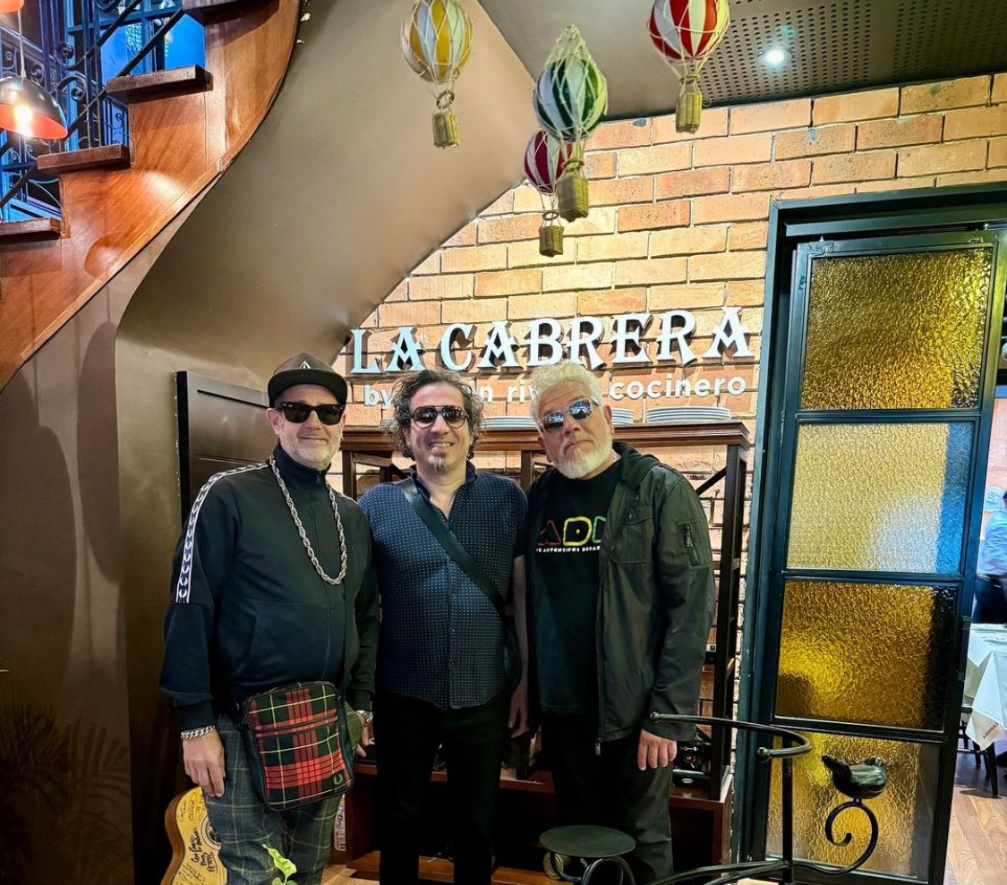 Porque sho no quiero ir a estudiar, no quiero trabajar, no me quiero casar 🎶 

¡Gracias por su visita! @autenticosdecadentes

#LaCabreraColombia