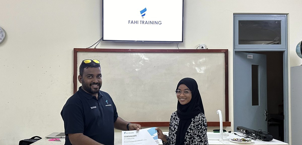 SamihShehenaaz's tweet photo. It was such an honor to be the development trainer of Ihavandhoo School, FENAKA Northern Region outlets, Ploestar Jamiyya and IMAGU Jamiyya of Haa Alif Hoarafushi & Haa Alif Ihavandhoo. Thank you very much.
#Development #ServiceExcellence #Growth #ProffessionalDevelopment https://t.co/7zPsIjYkgd