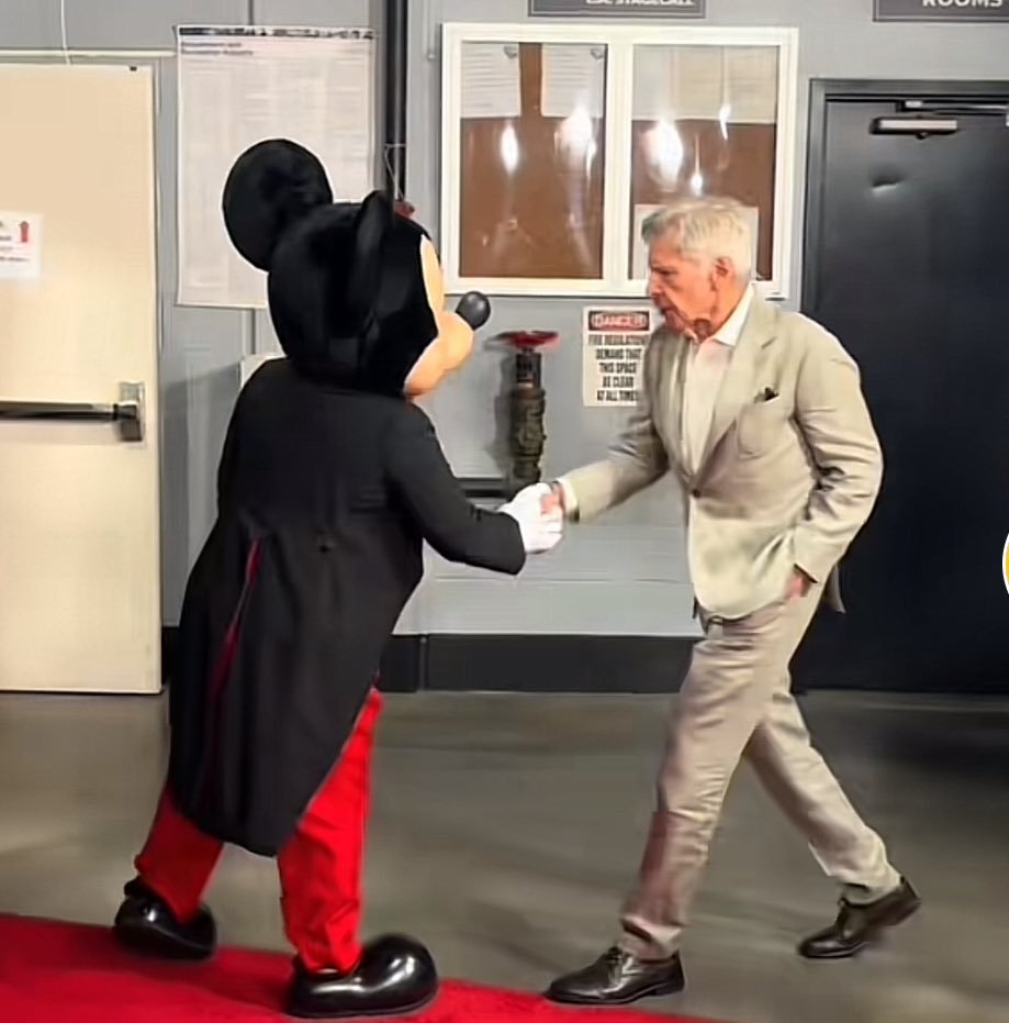 JohnnyHoey's tweet image. "If you are a Scottish lord, then I am Mickey Mouse!"