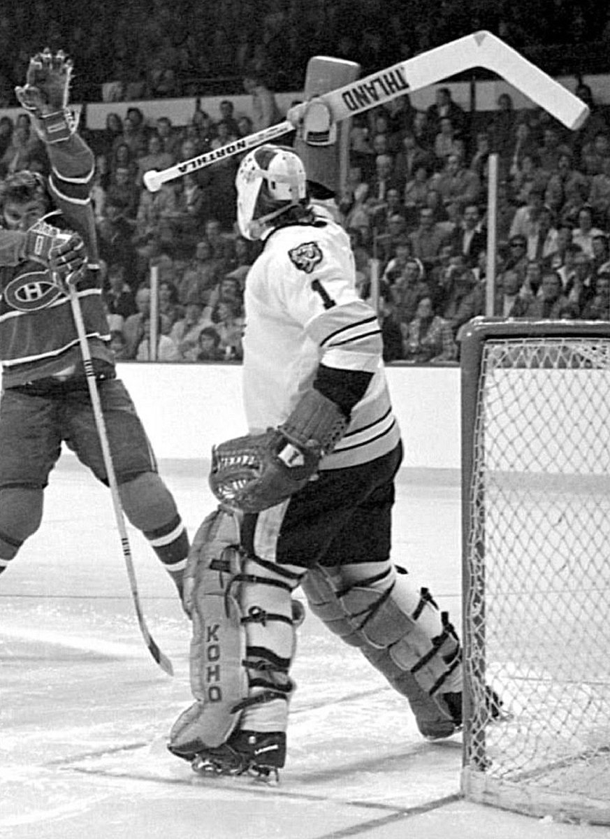Old Hockey Cards tweet media
