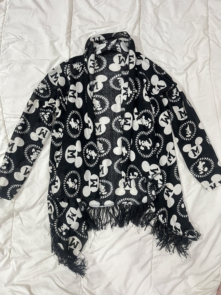katarinapink / jastip uniqlo sylvanian mt after dm tweet media