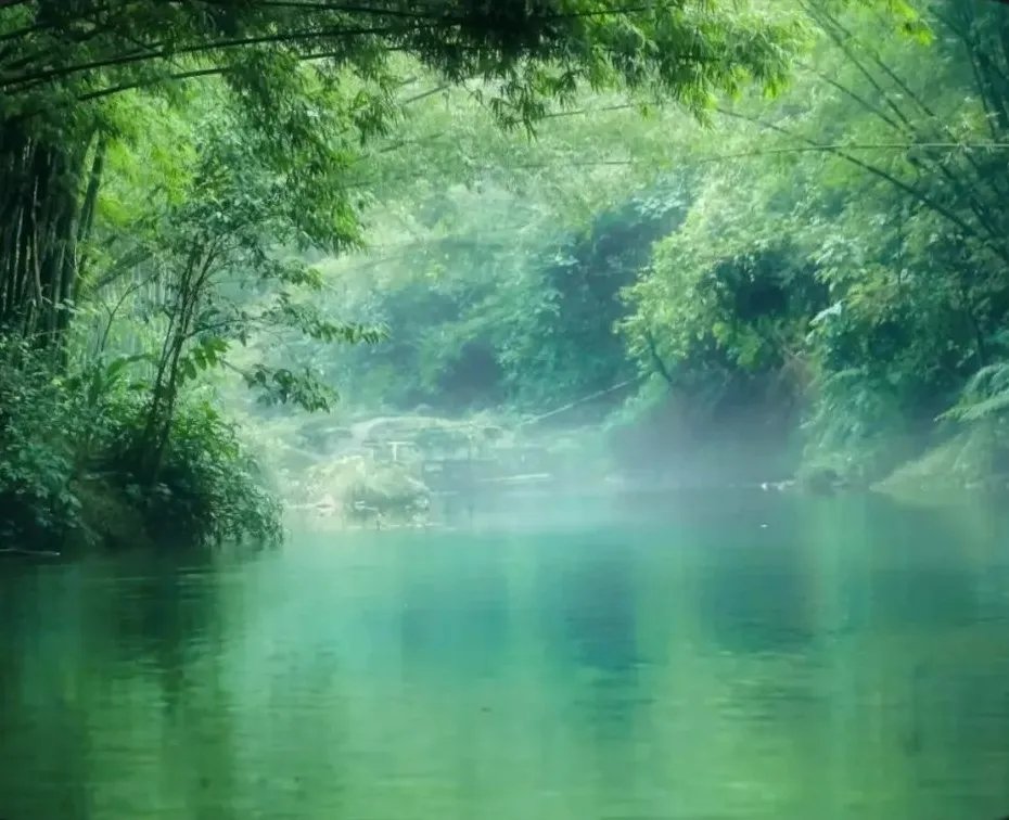 Echo198977's tweet photo. #Chishui is blessed with picturesque scenery and abundant natural resources. The vibrant red cliffs, unique rock formations and lush vegetation create a breathtaking and colorful landscape.
Looking for a place to spend this #hotsummer? Pick #Chishui @InZunyi @DiscoverGuizhou https://t.co/1rnLY9UpHJ