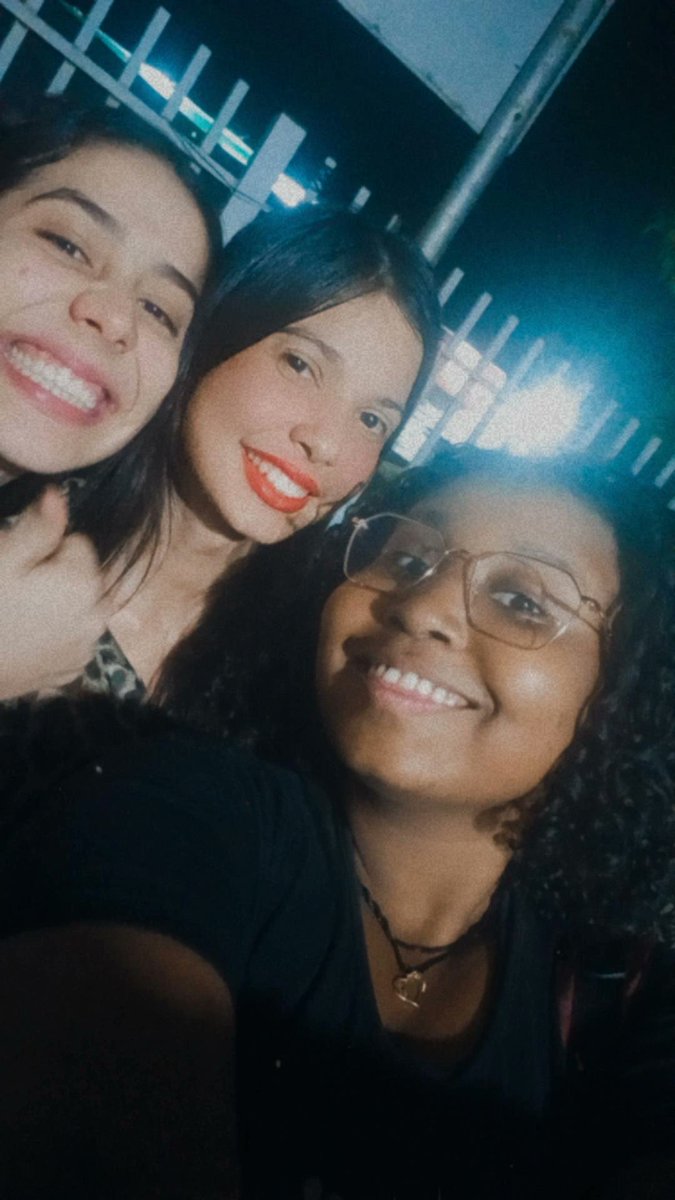 Esterviih1's tweet photo. Momentos com elas são sempre bons...💙 https://t.co/OpjPrQK9a5