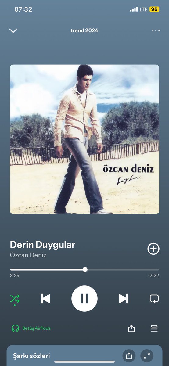 Bu saatte güne bu şarkıyla başlayacak kadar çok sevdiğim bir ilişki dhdbddndh