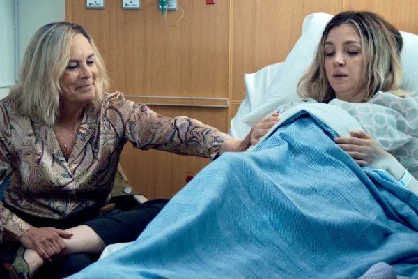 I’m. WRECKED 😭 

Seriously, one of the best performances I’ve ever seen- AGAIN. 

#thebear #jamieleecurtis