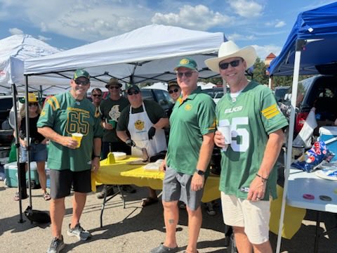 Coach_McKinnon's tweet photo. There was a lot of beef at the @GoElks tailgate Sunday @GBFAlumni #Igotbeef @yegsportstalk https://t.co/zX11hlEluR