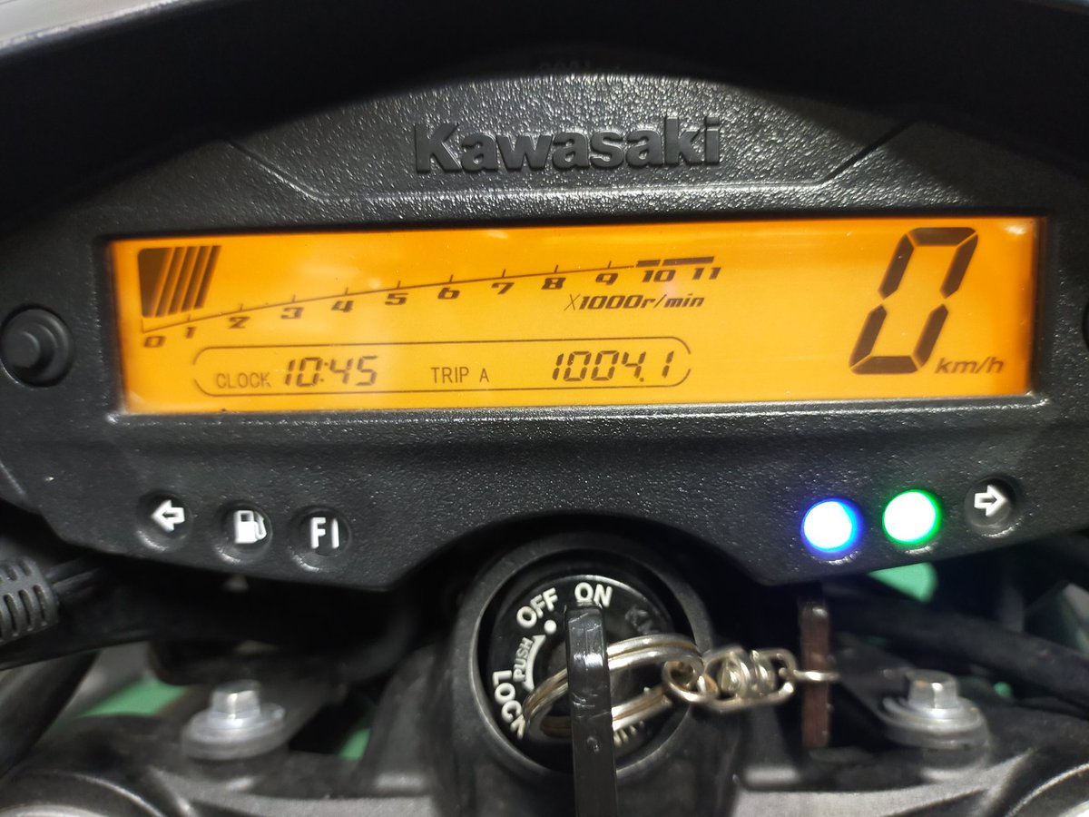 日曜日日帰り1000キロツーリングしました。暑さに負けず　おしりの痛さに負けず頑張り無事完走！22時間45分かかりましたが、達成感で満足!!二度としたくないですね😂