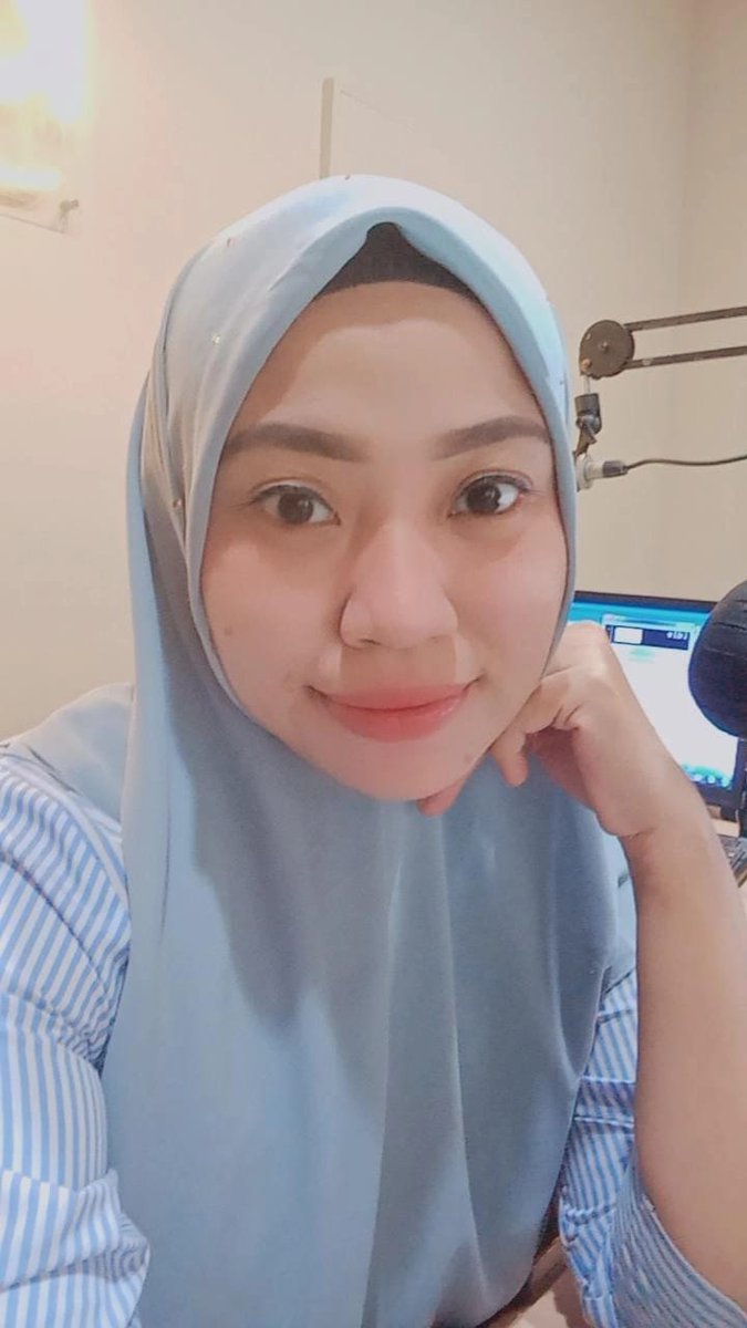 kotafm881's tweet photo. Semarak meriahnya perlombaan di berbagai daerah nampak membawa aura bahagia bagi semua. Sama halnya #DIGODA siang ini, Naya sudah siap temani sobat kota goyang asyik sampai 3 jam kedepan. Yuk meluncur! https://t.co/IsA8AB3um3