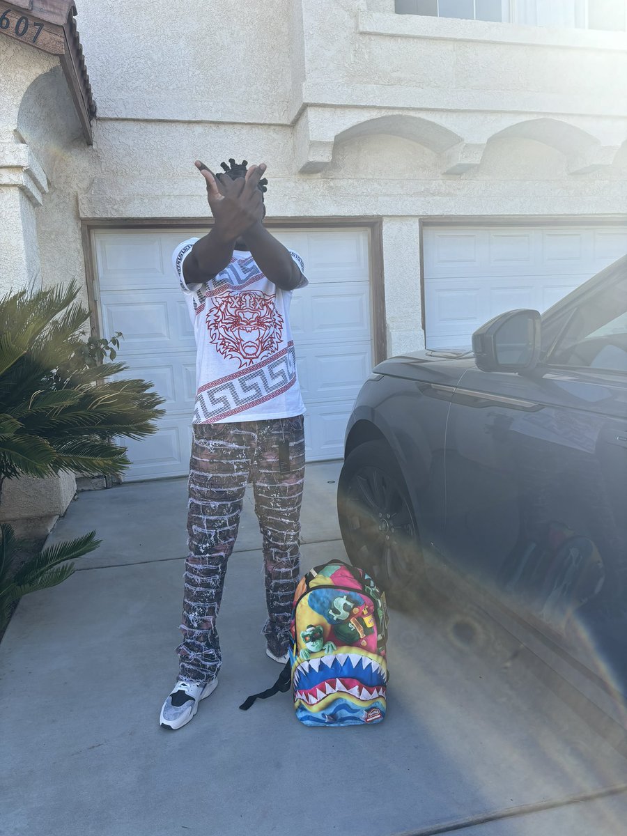 DatBoyJadenn's tweet photo. First day of School!! Alright Now #DatBoyJaden #FirstDayOfSchool 😮💨 https://t.co/DYwZak2sCS