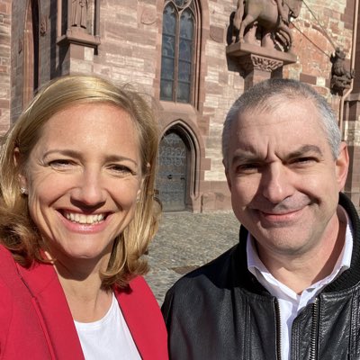#NeuesProfilbild

Liebe Freund:innen
Ich kandidiere mit <a href="/EstherKellerBS/">Esther Keller</a> für die <a href="/grunliberalebs/">Grünliberale Basel-Stadt</a>. Sie tritt wieder für den Regierungsrat an und ich würde gerne in den Grossen Rat.
Ich kandidiere auf der #Liste10 im Grossbasel-West.

#Mutzumehr
#GLPWahlen24BS
#TeamEsther