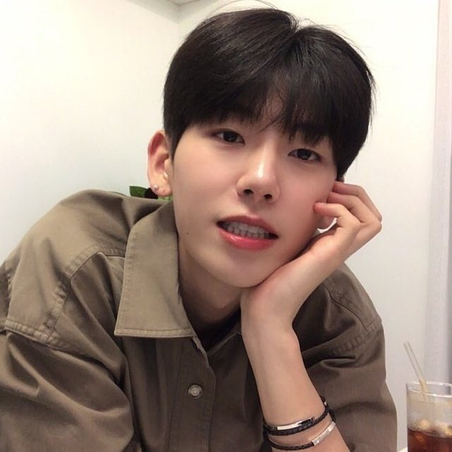 나 미나니 보고십네..