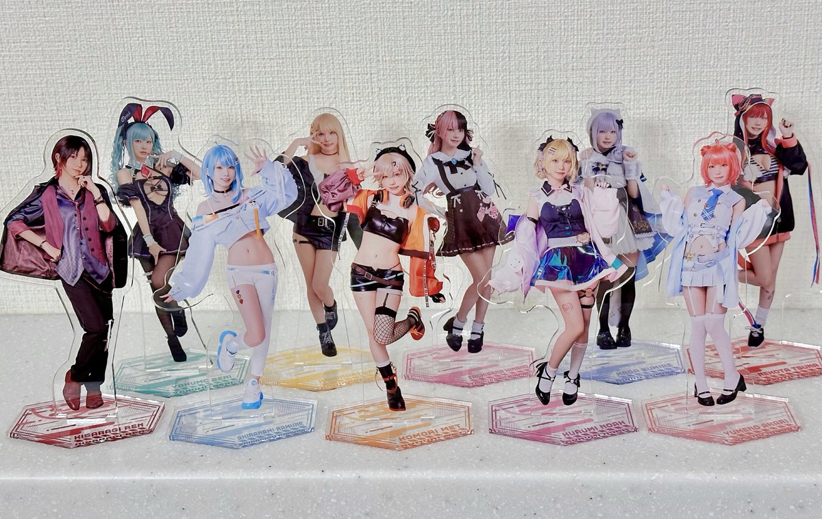 ぶいすぽセットのアクスタ並べたら 結構イイ感じだったദ്ദിᐢ- ̫