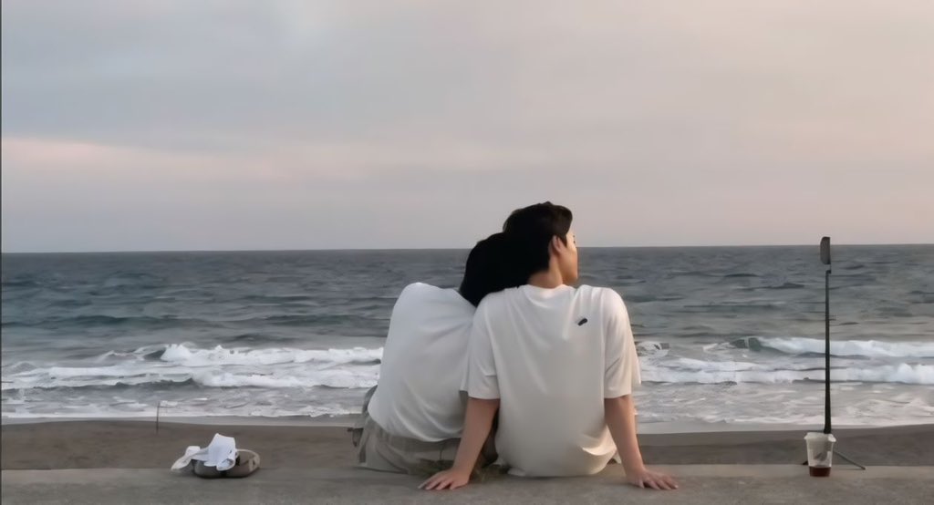 fornnattwin's tweet photo. not me thinking if I can handle this vlog emotionally,physically ALSJFHSKAJE
#DaiShu #ShunDai #TheBoyfriend https://t.co/kDi0lCXpxb