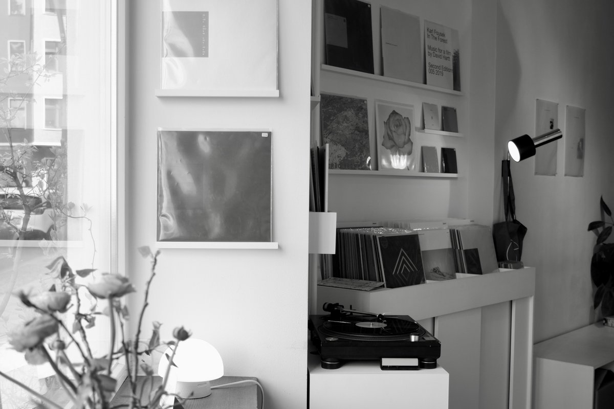 Headphone Commute (@h_c) on Twitter photo “… I look for good quality in almost anything. It’s more than just an aesthetics but a way of living in the world…”
Today, I am visiting the Berlin-based mi-so shop with Monique Recknagel (<a href="/sonicpieces/">sonic pieces</a>) and Erik @_Knive Skodvin (<a href="/_miasmah/">Miasmah recordings</a>).
headphonecommute.com/2024/08/13/vis… “… I look for good quality in almost anything. It’s more than just an aesthetics but a way of living in the world…”
Today, I am visiting the Berlin-based mi-so shop with Monique Recknagel (<a href="/sonicpieces/">sonic pieces</a>) and Erik @_Knive Skodvin (<a href="/_miasmah/">Miasmah recordings</a>).
headphonecommute.com/2024/08/13/vis…