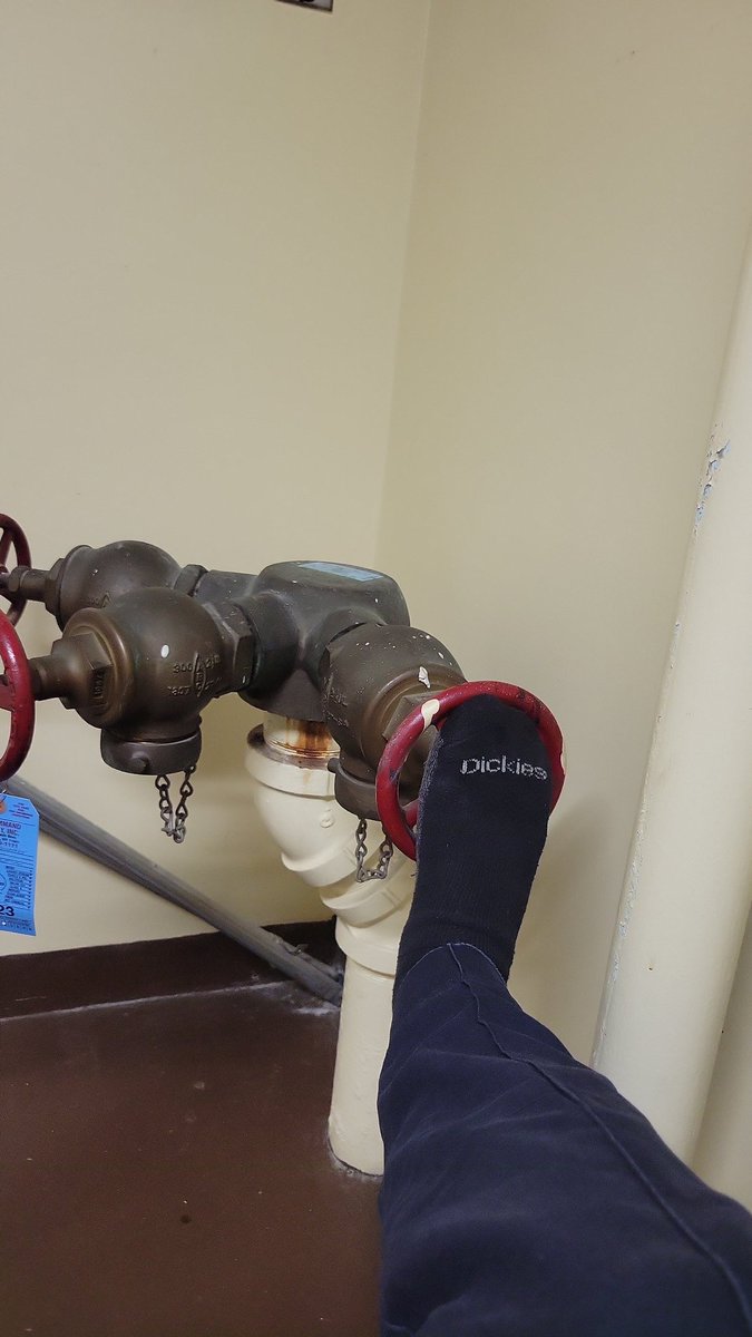 MasterE2023's tweet photo. Cashmaster alpha Findom popperdrain finsub paypig humanatm cashcow cashpig cashsub on the job  smell  my dirty stocks even the fire pipe can't  handle  it https://t.co/YqNdwwwxM6