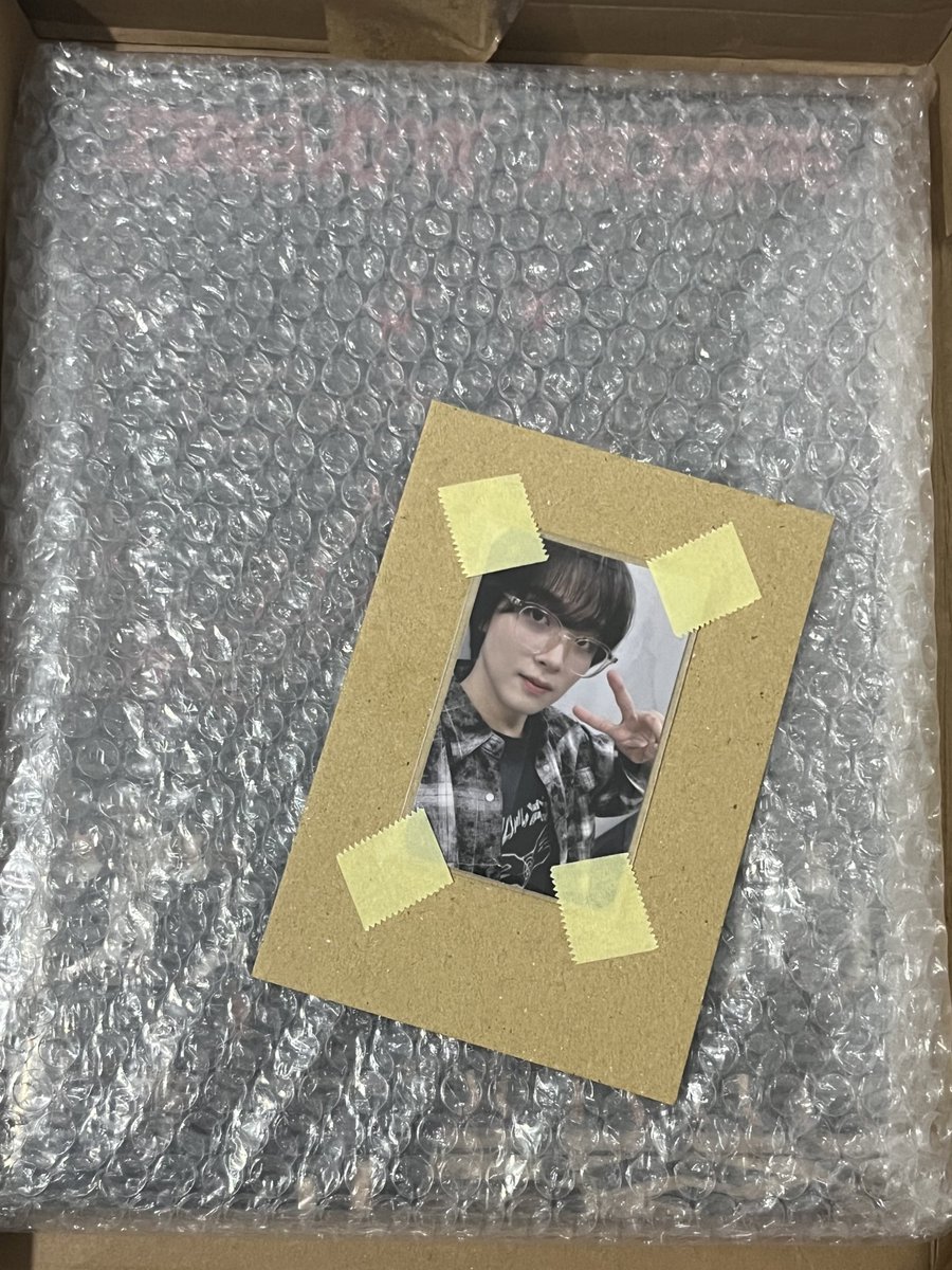 lunanabaragi's tweet photo. 🐱Give away special jaemin birthday🐱

Prize: 
-Album sealed dream scape
-pob dyandra hc ver
-birthday kit jaemin (glitter set)

Rules:
- Rt &amp; like pinned &amp; tweet ini 
-Reply 👇
Happy birthday jaemin sayang 💓
#사랑하는_재민이의_스물넷을_찰칵
#JAEMINBornToBeLoved
#HAPPYJAEMINDAY https://t.co/ZMGP6Bq1sL