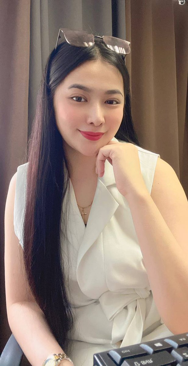 itsmesandssss's tweet photo. at work! https://t.co/NzTKBkBFaF
