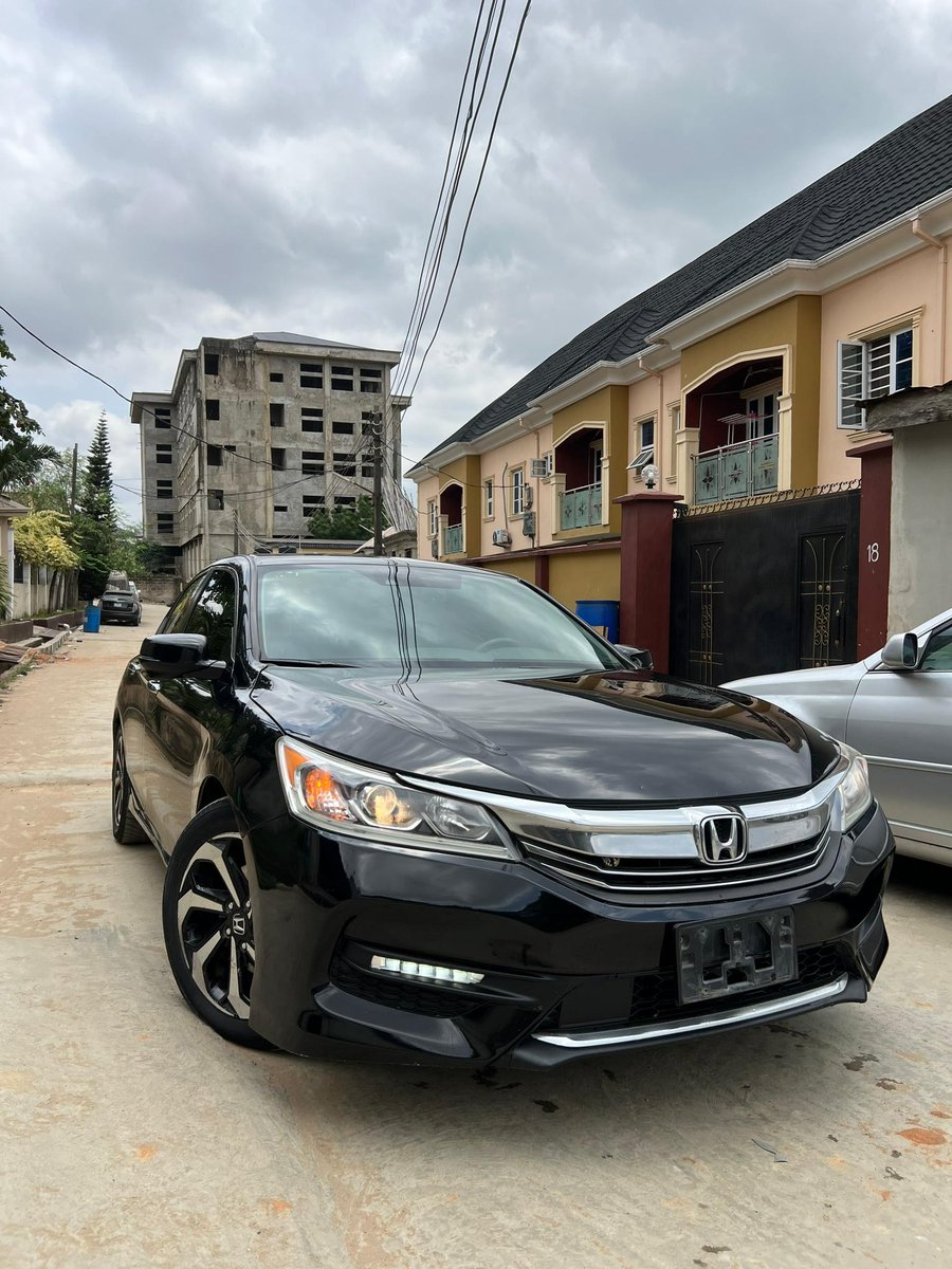 MaziBillions's tweet image. Todays deal ‼️‼️

Naija used 2016 Honda accord super sharp 

Key remote start ✅
Right side mirror camera ✅
Engine ✅
Gear✅
Ac✅
Tyres✅
V4 ✅
Fuel Economy ✅
Location: Ojodu

Price :13m (negotiateble)
Call: 09162965794

Pls retweet 🙏🏻