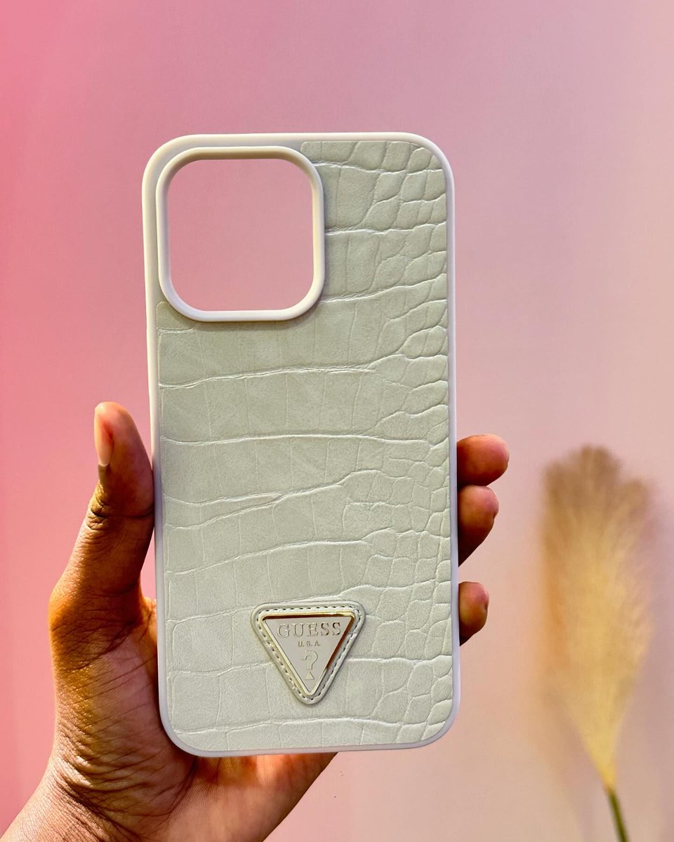 Judie_Jidel's tweet photo. Unbreakable style, unshakeable protection: Experience the perfect fusion of fashion and function with our phone covers from @pickacaseug, designed to keep your device safe and your style intact

For orders or deliveries, call or WhatsApp us via;
+256 757 900 184
#PickacaseUg https://t.co/Shxz04wO9d