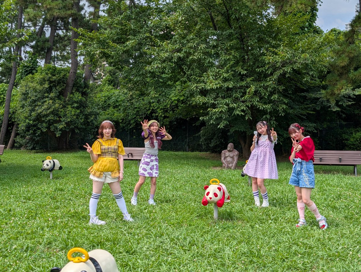 FRUITS_ZIPPER's tweet photo. 先日とある撮影をしてきました...📱☀️
💚🧡💛🩵💜❤️🩷

#FRUITSZIPPER #ふるっぱー
#フルーツジッパー https://t.co/1giapeHzDI