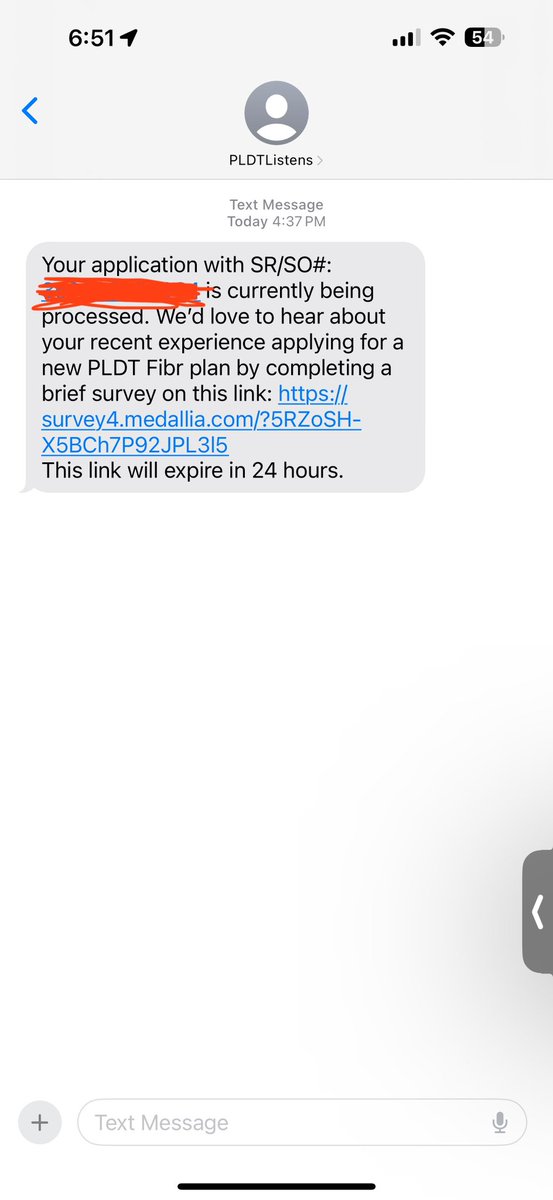 chrisandreaa's tweet photo. Is this a scam? I didn’t apply using the cellphone number that @PLDTHome texted, but I still got this message. The SR/SO# is also different from my PLDT Home service order number. Idk what texts to trust anymore lol https://t.co/aICPTi9ZM4