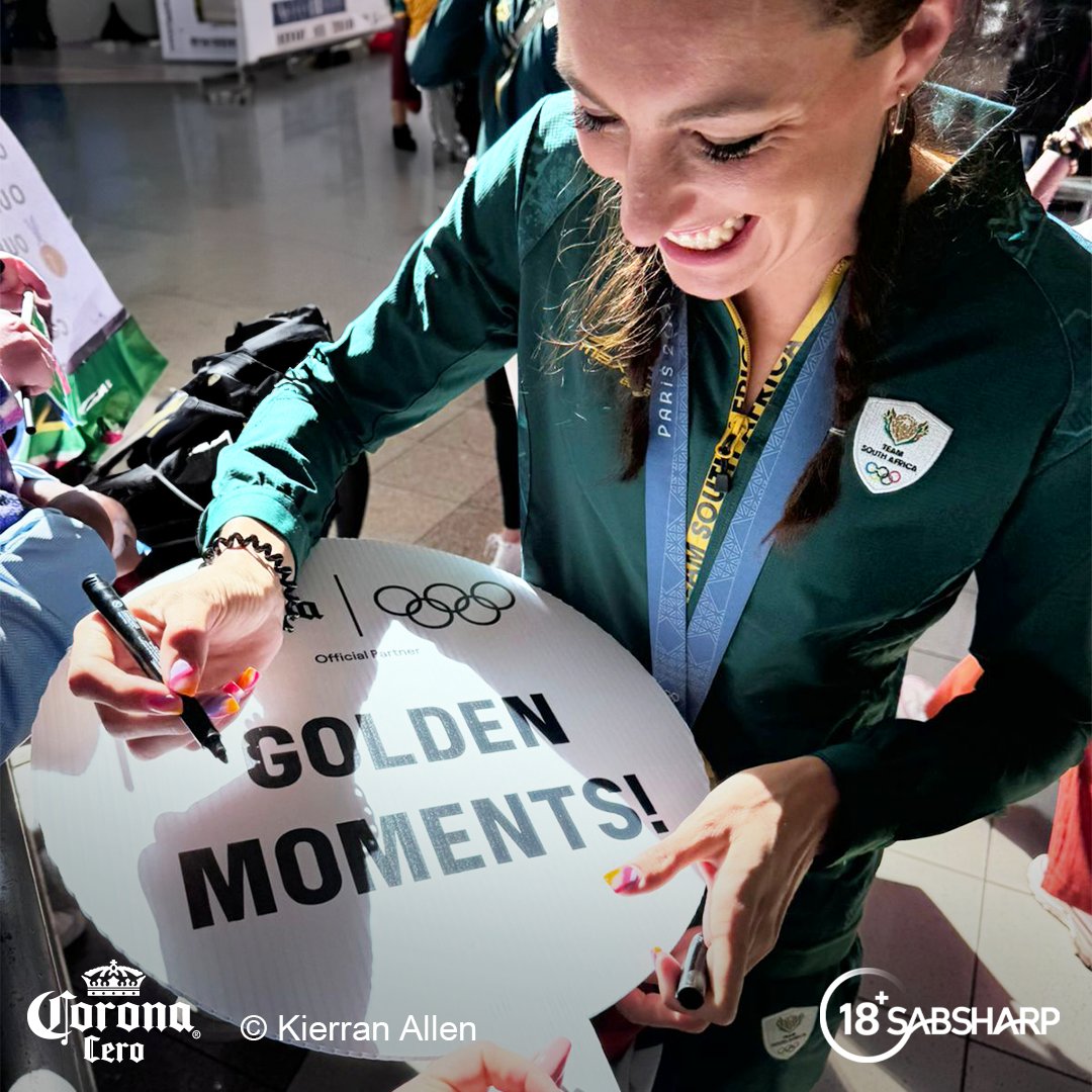 CoronaAfrica's tweet image. She's home! 🇿🇦🥇 Welcome back, Tatjana Smith! Your #GoldenMoments at the Paris #Olympics have made us all proud.

Let's give her the hero’s welcome she deserves!