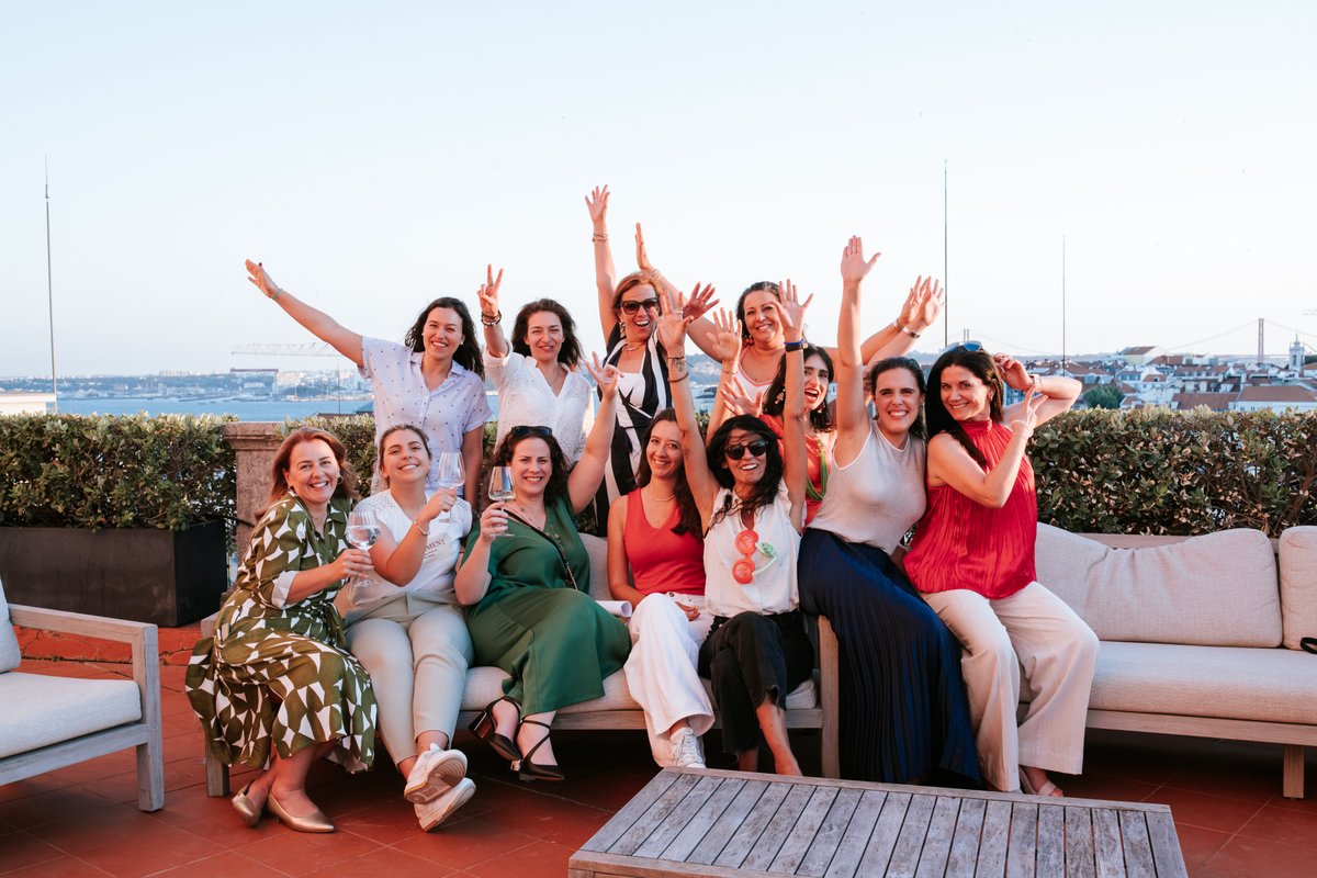 AIMGroupInt's tweet image. Midsummer Nights to Remember! 🌇🥂
What better time than pleasant summer evenings to celebrate #AIMPortugal 25th anniversary with an #AIMazing Party? 🎉✨
📸 Get caught up in the vibes of the moment with these snapshots! 
#SummerParty #MICE #EventsProfs