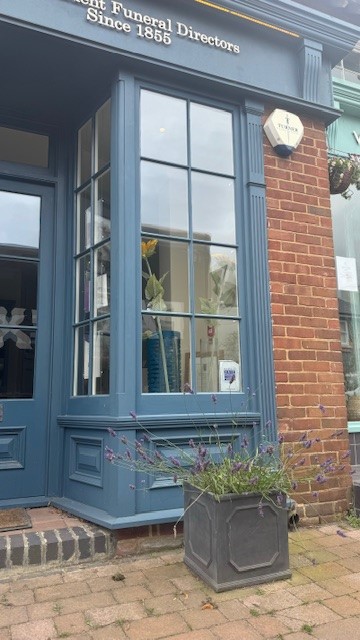 Lavender symbolises purity, devotion, serenity, and calmness. The lavender pots outside the Hurst branch reflect the atmosphere inside. Our friendly staff is here to assist you during and after your visit. #Hurst #Funeral #Lavender
