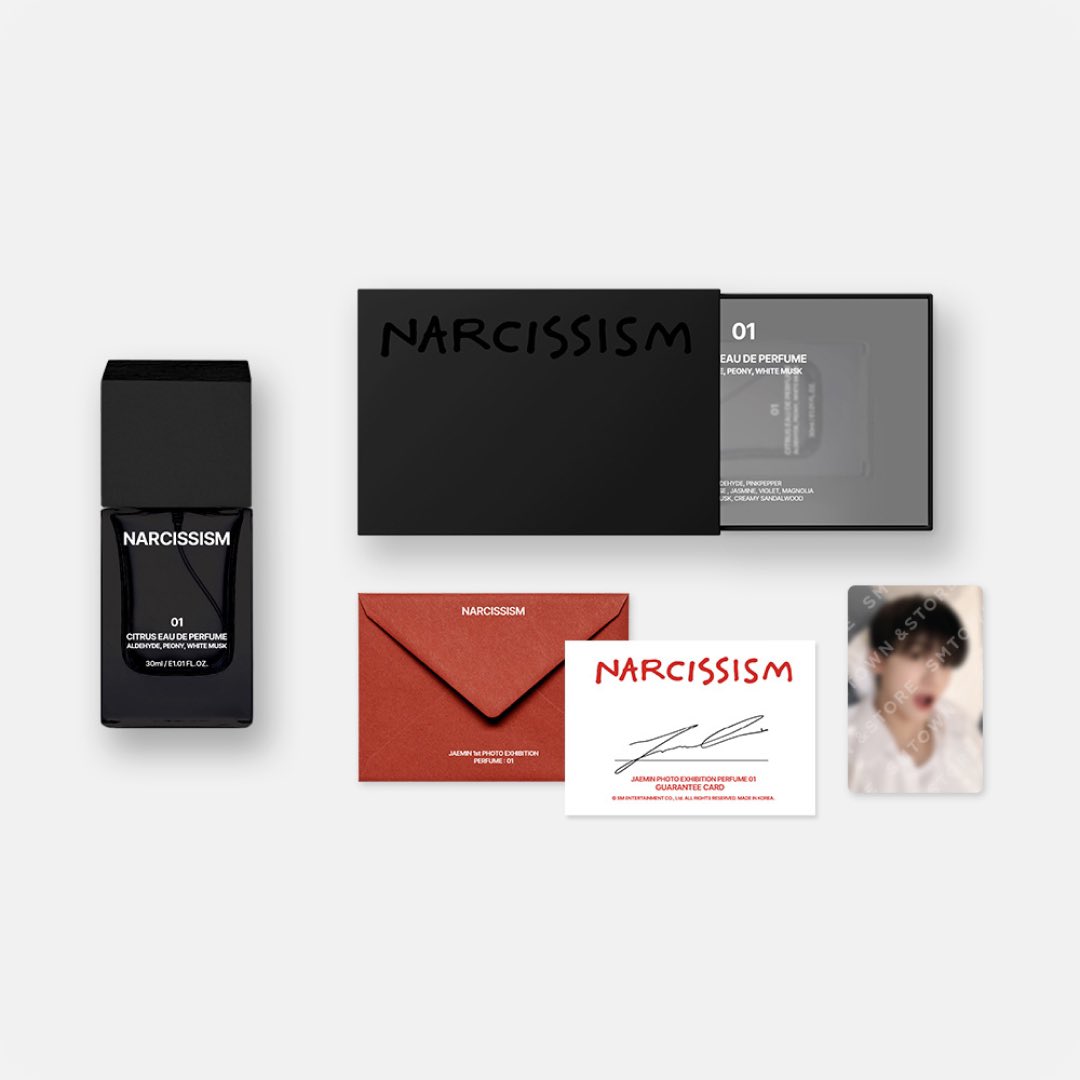 SMTOWN &STORE tweet media