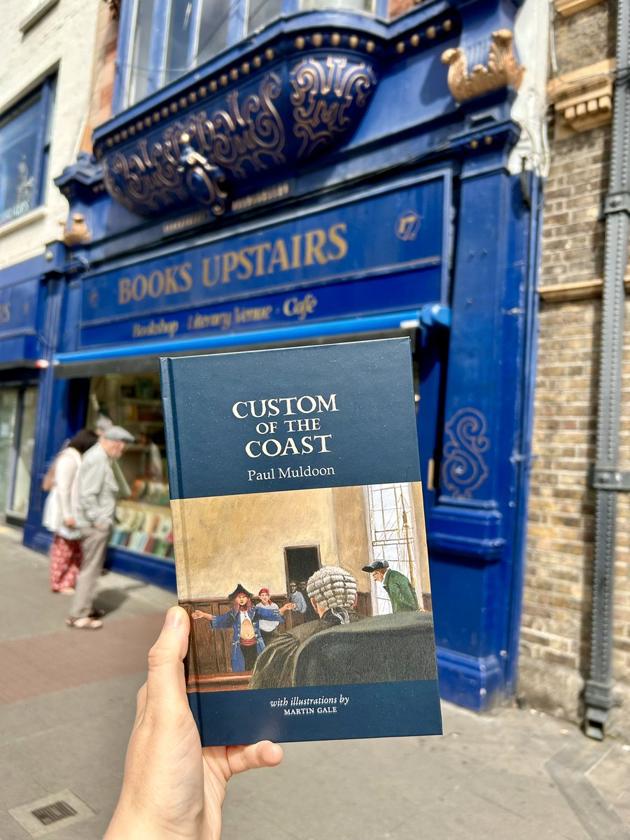 Paul Muldoon will be launching his new book here this Saturday 17 August  2.30pm ☀️ Free admission, reserve here: booksupstairs.ie/all-events/lau…