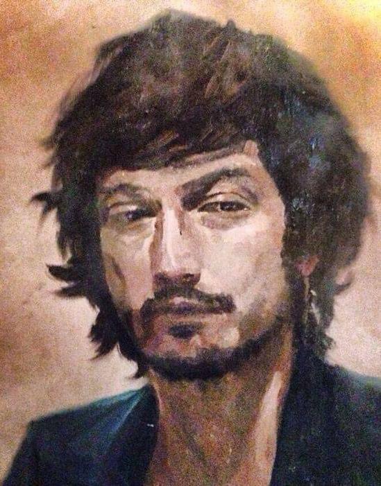 Hot summer days, rock and roll
The way you'd play for me at your show
And all the ways I got to know
Your pretty face and electric soul 💞