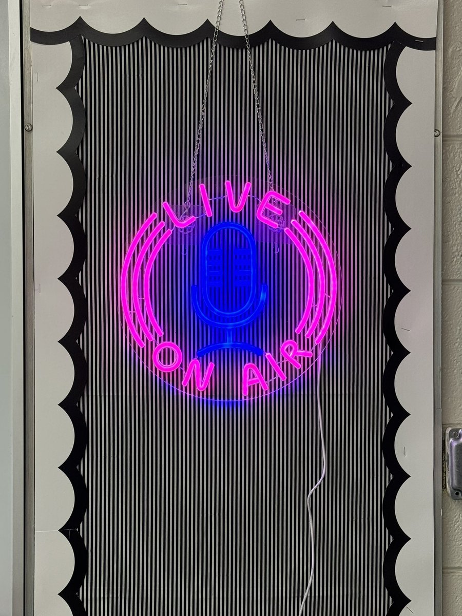 5thgradeplaid's tweet image. New grade level. New season. Back to the grind today and I can’t wait! #fifthgrade #henrypufferpodcast #newschoolyear #backtothegrind #letsdothis #ilovemyschool #dg58pride