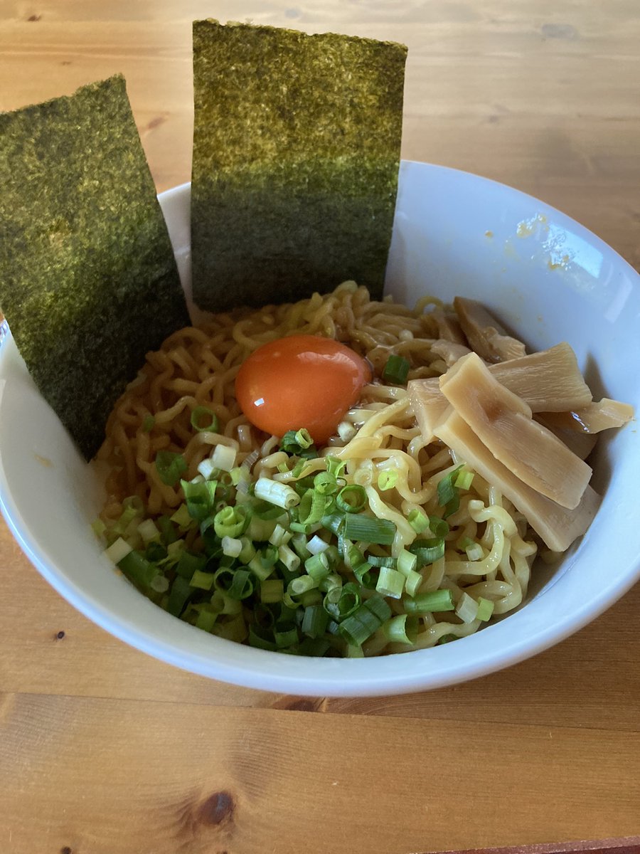 ruby_0000345's tweet photo. 油そば上手く作れてるよね、？？？？？？ https://t.co/B5wJpFpXFr