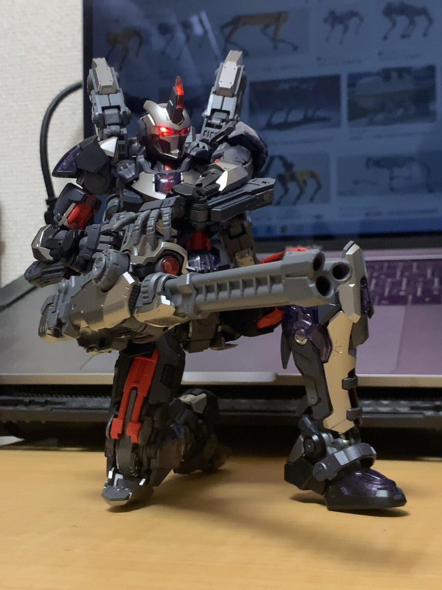MACKYo1o8's tweet photo. メカニカルドッグと合体させてみた。
メカニカルドッグは前部と後部に分かれて、それぞれキャノン砲とサブアームに組み替えて取り付ける合体方法になります。
#和模线
#HEMOXIAN
#超限零點
#OVERZERO https://t.co/2Q0DAWpc61
