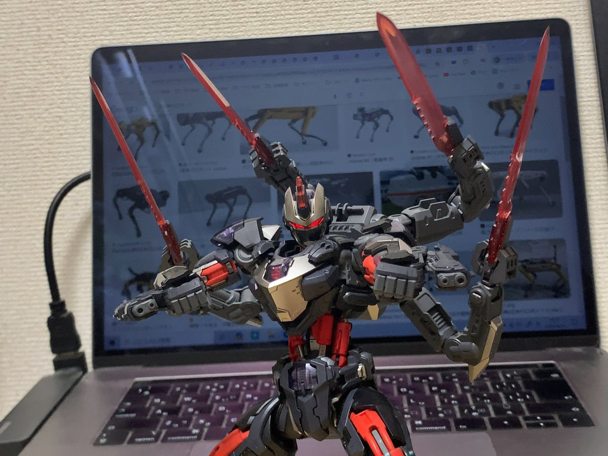 MACKYo1o8's tweet photo. サブアームは4つとも可動可能で先端のアーム部に取り付け基部があるので武器などの保持は問題なくできます。
自分の好みな装備ができるのはプレイバリュー高くていいですね。
#和模线
#HEMOXIAN
#超限零點
#OVERZERO https://t.co/POoWpq1ucO