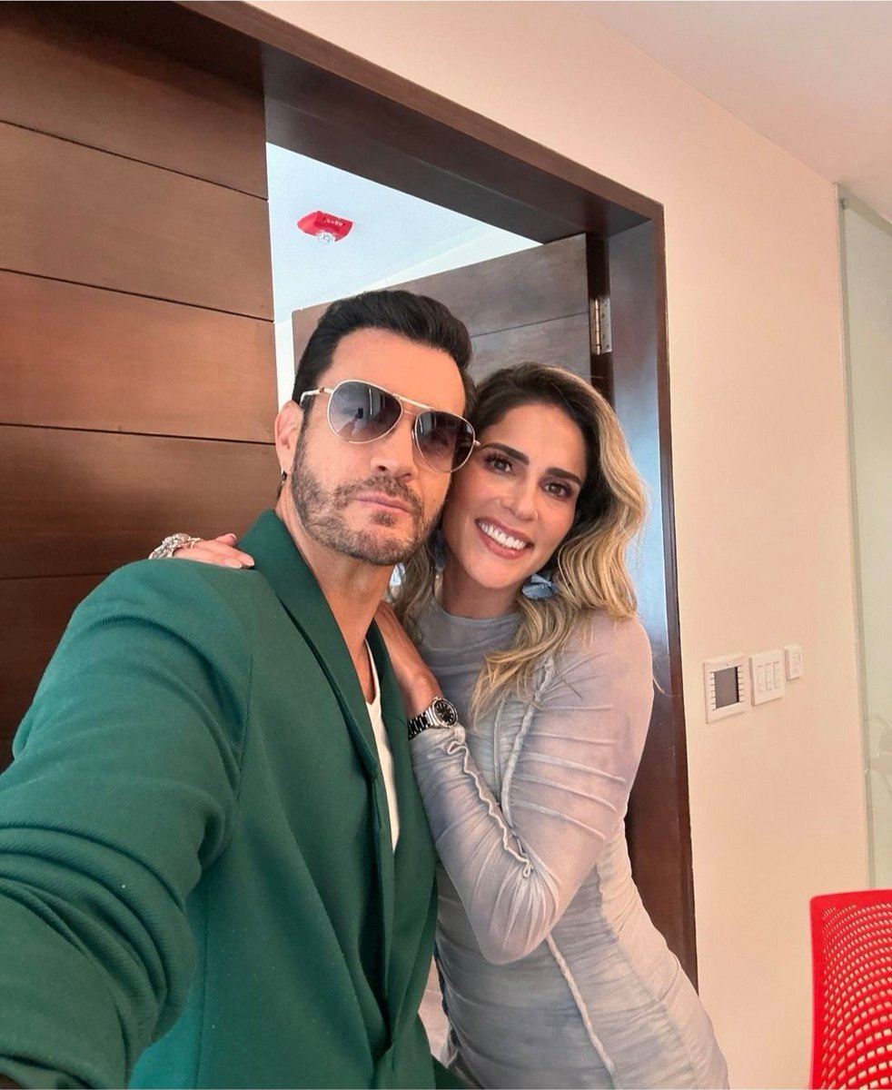 Rimma79159841's tweet photo. Via #instagram @davidzepeda1

Se viene un gran historia Gracias Sr. @jovenignacito @antonioarvizuv y feliz de compartir contigo guerida @evacedenor.

..........

Que buena noticia !!
👏👏👏Felicidades!!😍❤️
#miactorfavorito🥰 #teadoro

#davidzepeda #zepedafans
#familyzepeda #Amar https://t.co/yXgs5aVXij