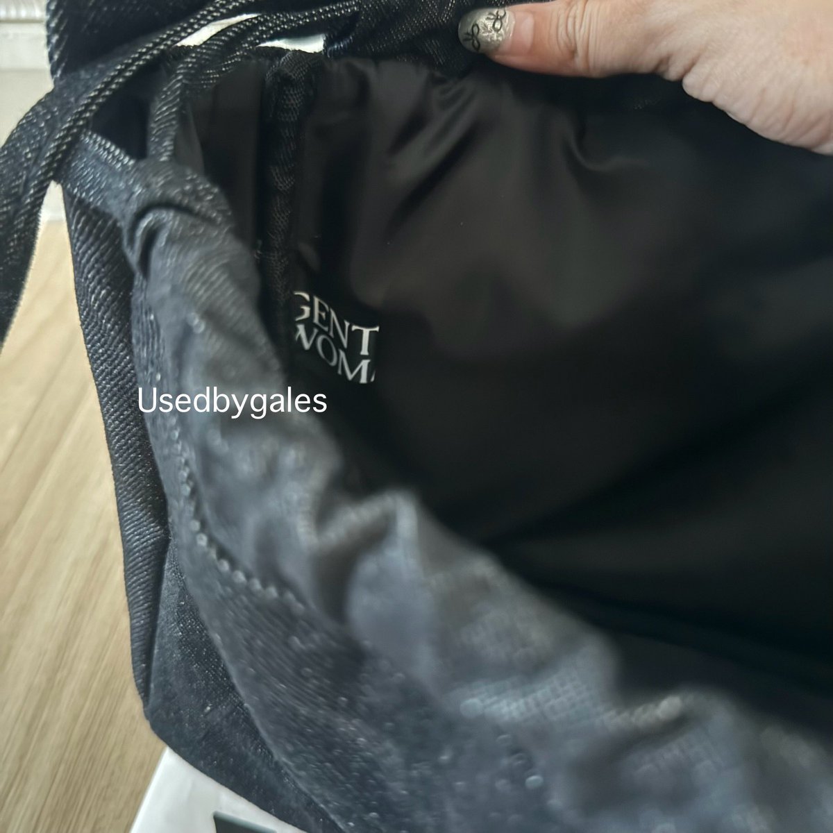 gmcrzsx's tweet photo. Used like New 🌟 GW DENIM DUMPLING BAG : PARIS MIDNIGHT ✨🫶🏿 ใช้ 1 ครั้ง สภาพนางฟ้าเหมือนใหม่ ส่งต่อ 1,000 รวมส่งเอกชน 🎟️💼 อุปกรณ์ ซองจากแบรนด์ ซองใสซิปล้อค #gentlewomenstore #gentlewomanstoreส่งต่อ #denimdumping #gentalwoman #gentlewomandumplingbag #dumpingbag #rallymovement https://t.co/vs8YBdz9Mp