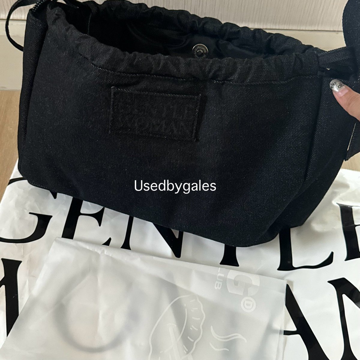 gmcrzsx's tweet photo. Used like New 🌟 GW DENIM DUMPLING BAG : PARIS MIDNIGHT ✨🫶🏿 ใช้ 1 ครั้ง สภาพนางฟ้าเหมือนใหม่ ส่งต่อ 1,000 รวมส่งเอกชน 🎟️💼 อุปกรณ์ ซองจากแบรนด์ ซองใสซิปล้อค #gentlewomenstore #gentlewomanstoreส่งต่อ #denimdumping #gentalwoman #gentlewomandumplingbag #dumpingbag #rallymovement https://t.co/vs8YBdz9Mp