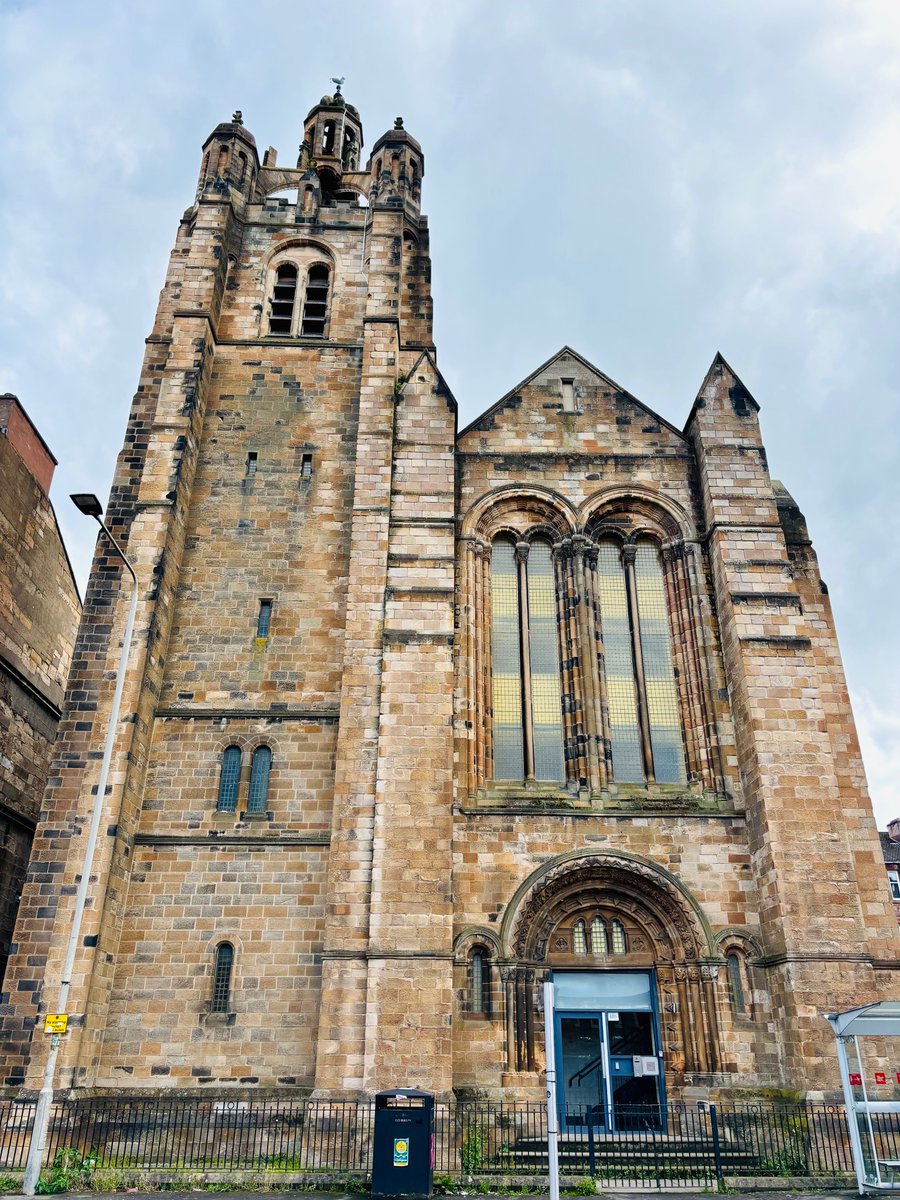 tours_talk's tweet image. Passed by there yesterday and it&apos;s looking great (now decoupled from the car showroom!). The MacKissack Strathbungo Church looks good as well and #retrofirst @AilsaBoyd