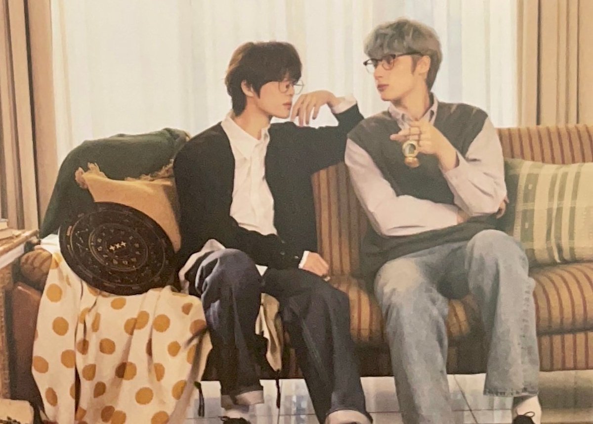BEOMKAI LOOKS SO GOODD