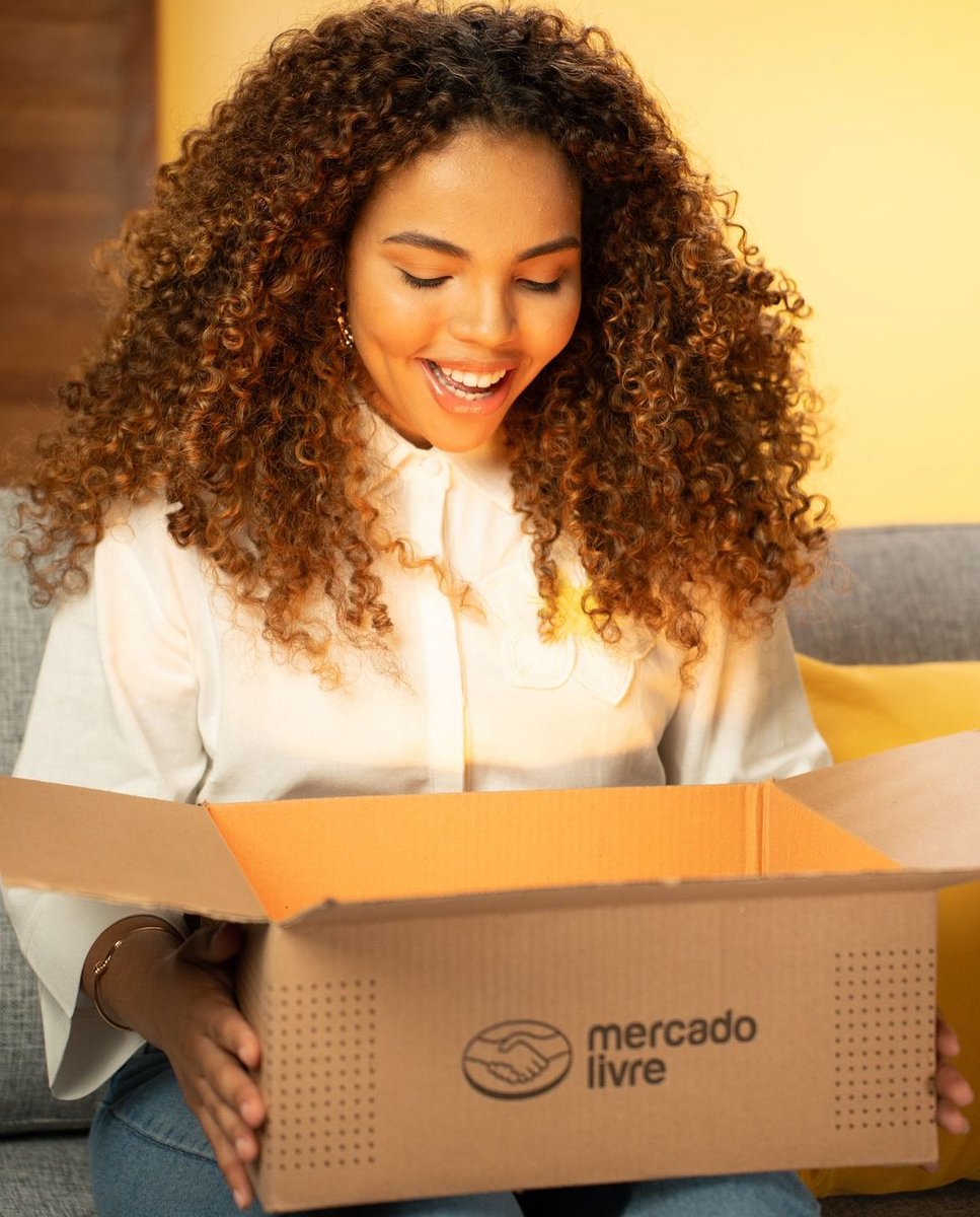 centralpitanda's tweet image. Pitel em ação de publicidade com o Mercado livre. Para o programa #EstrelaDaCasa 
Lindaaa

instagram.com/p/C-lY5IcPEv-/…