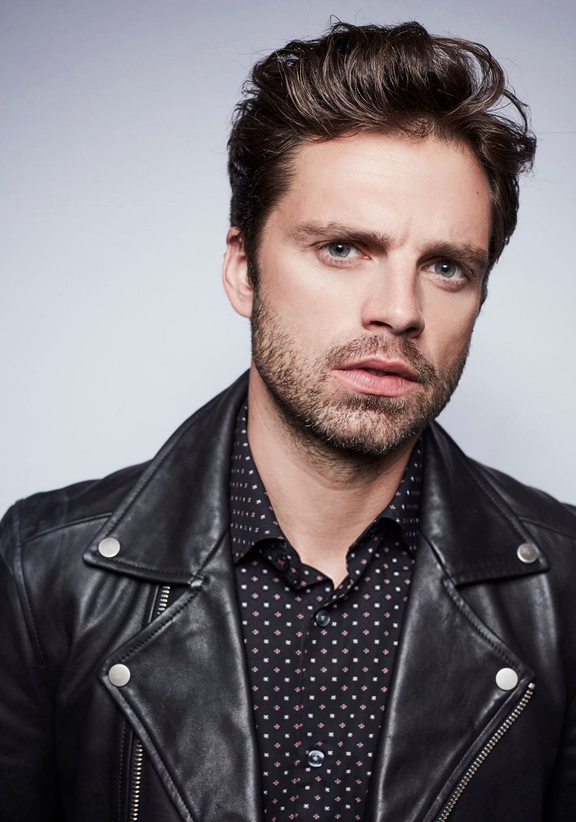 Guapazos's tweet photo. Hoy cumple 42 años nuestro #guapazodelasemana Sebastian Stan. ¡Felicidades! 🎉 #GuapazosCumpleañeros #HappyBirthdaySebastianStan https://t.co/ADfmoHf67a