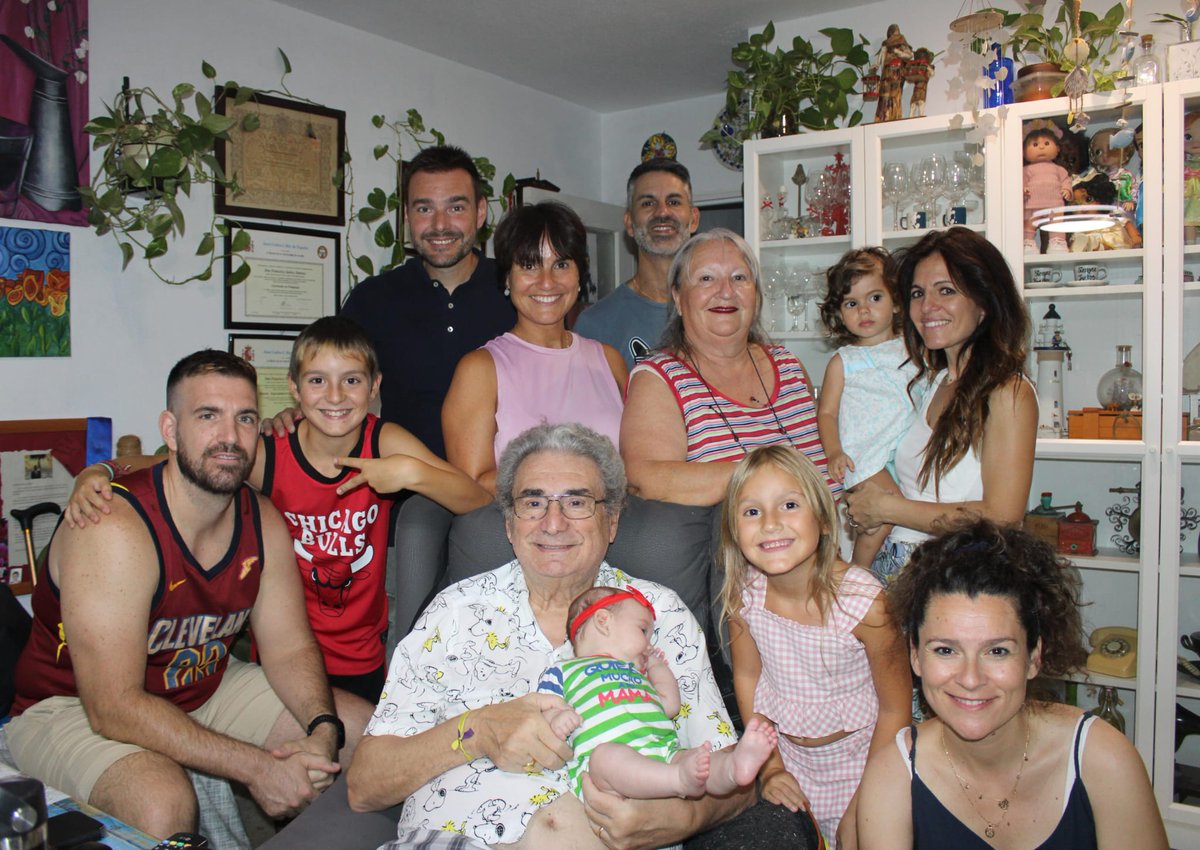 Belén tweet media