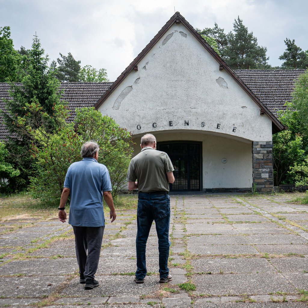 What's to be done withe the Villa Goebbels? 
Once owned by Goebbels, it is too expensive to keep and too perilous to sell. No one knows quite what to do with it, but keeping it mothballed costs Germany 280,000 euros a year.